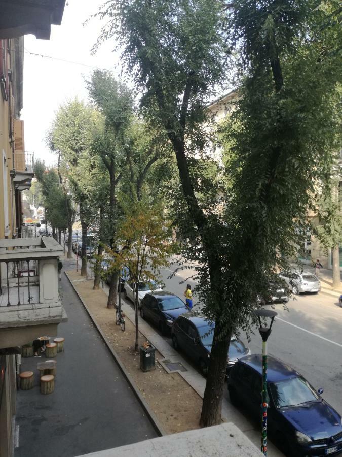 Via Crema 6 Milão Exterior foto